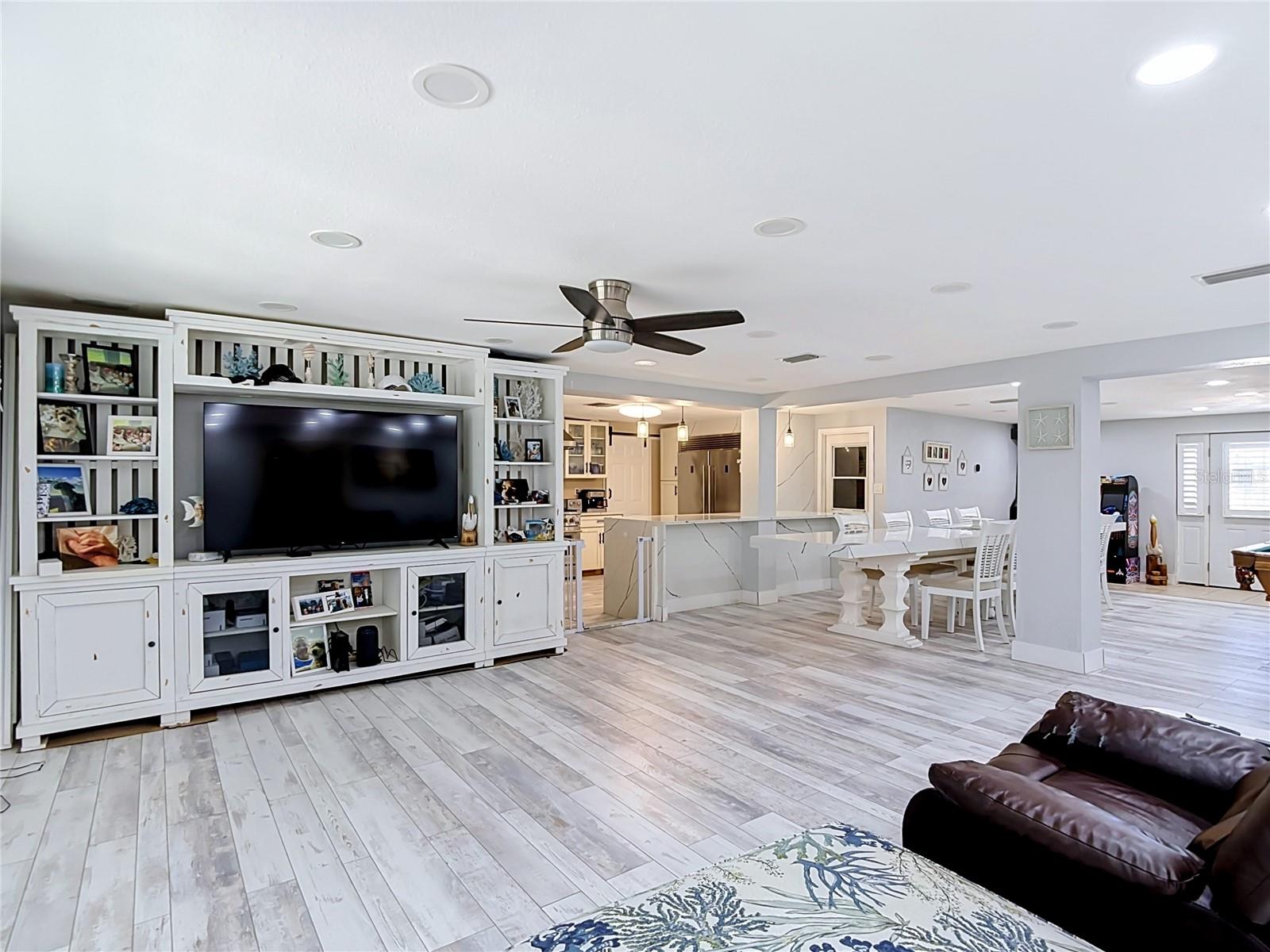 3516 FLORAMAR TER