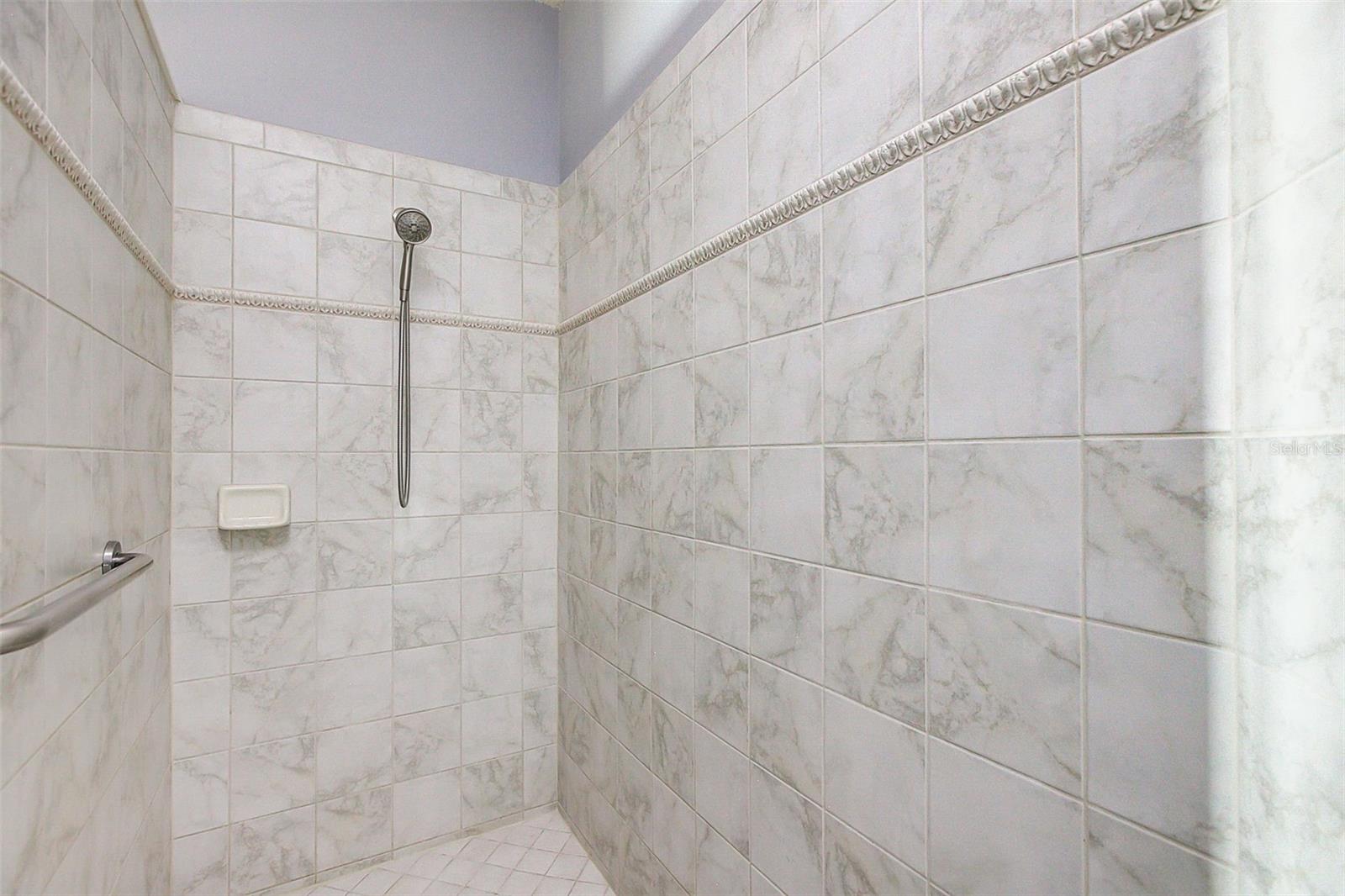 5673 SUNSET FALLS DR