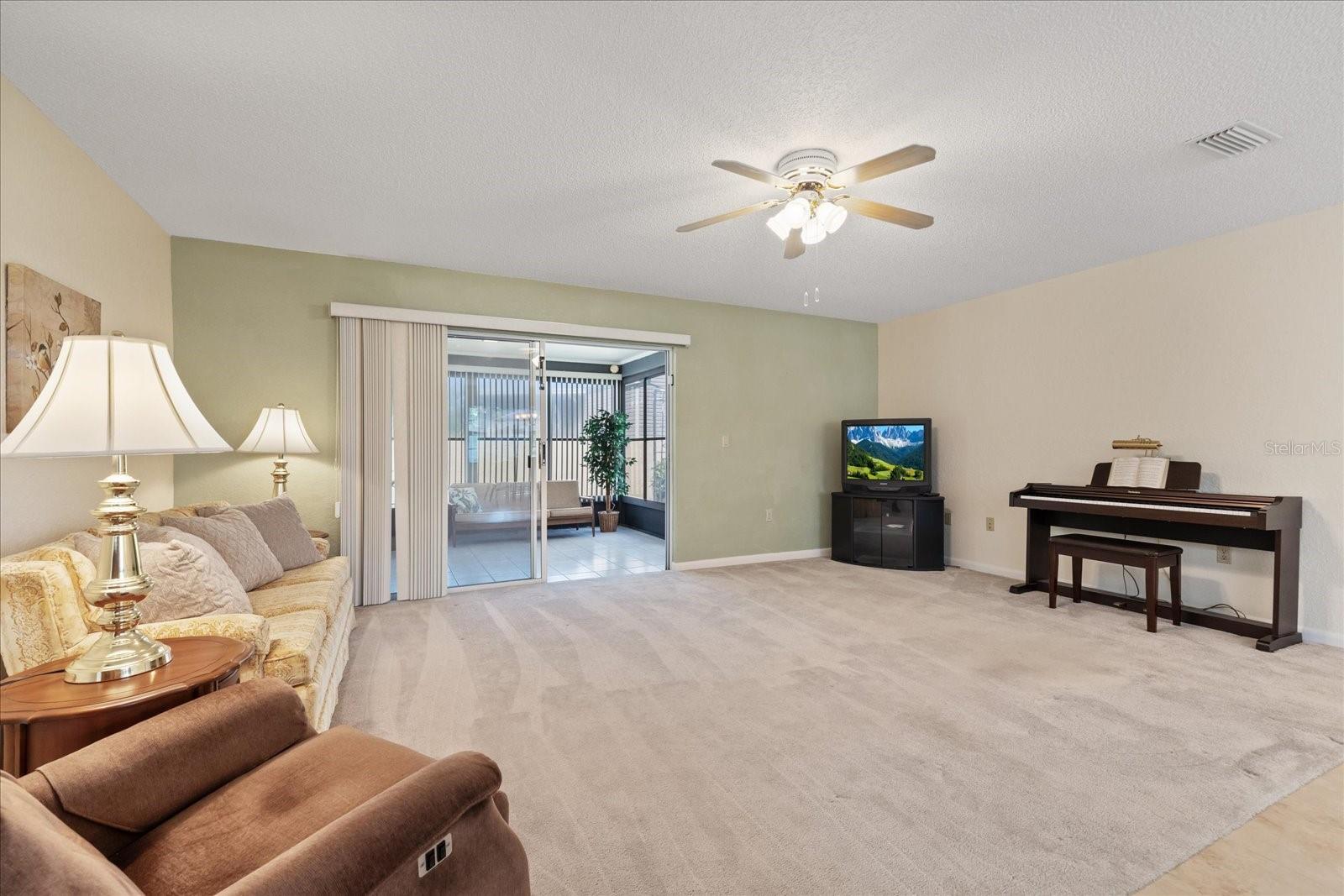 7329 FAIRWOOD AVE