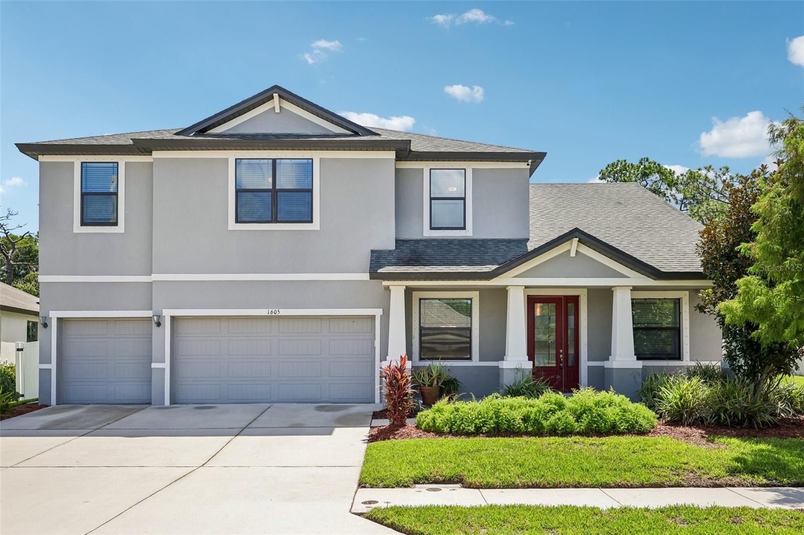 1605 ANASTACIA LN