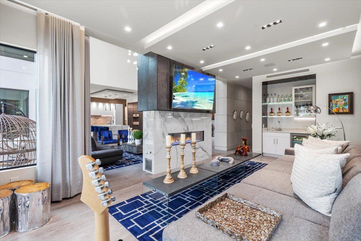 5131 W NEPTUNE WAY