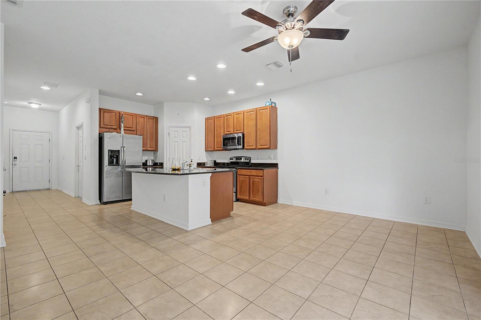 6914 HOLLY HEATH DR