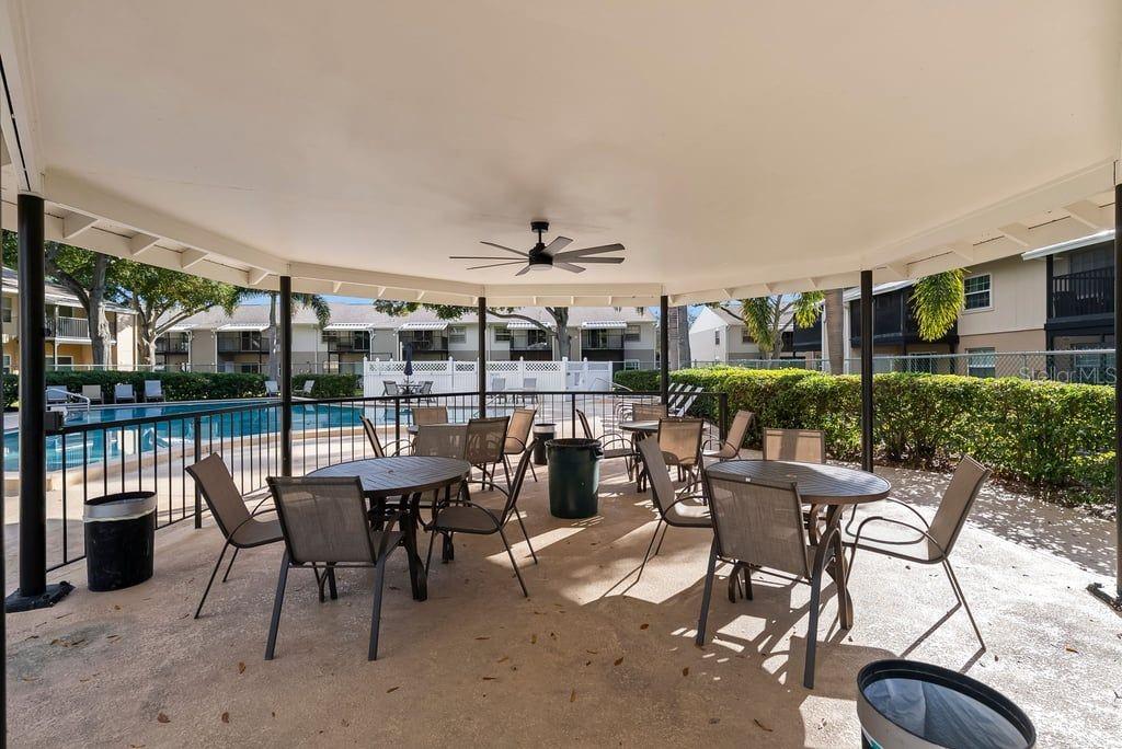 3810 OAK DR #N11