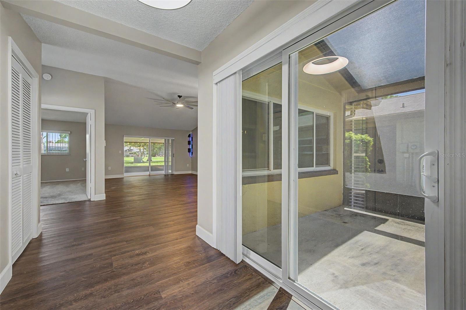 7800 FAIRLAWN DR