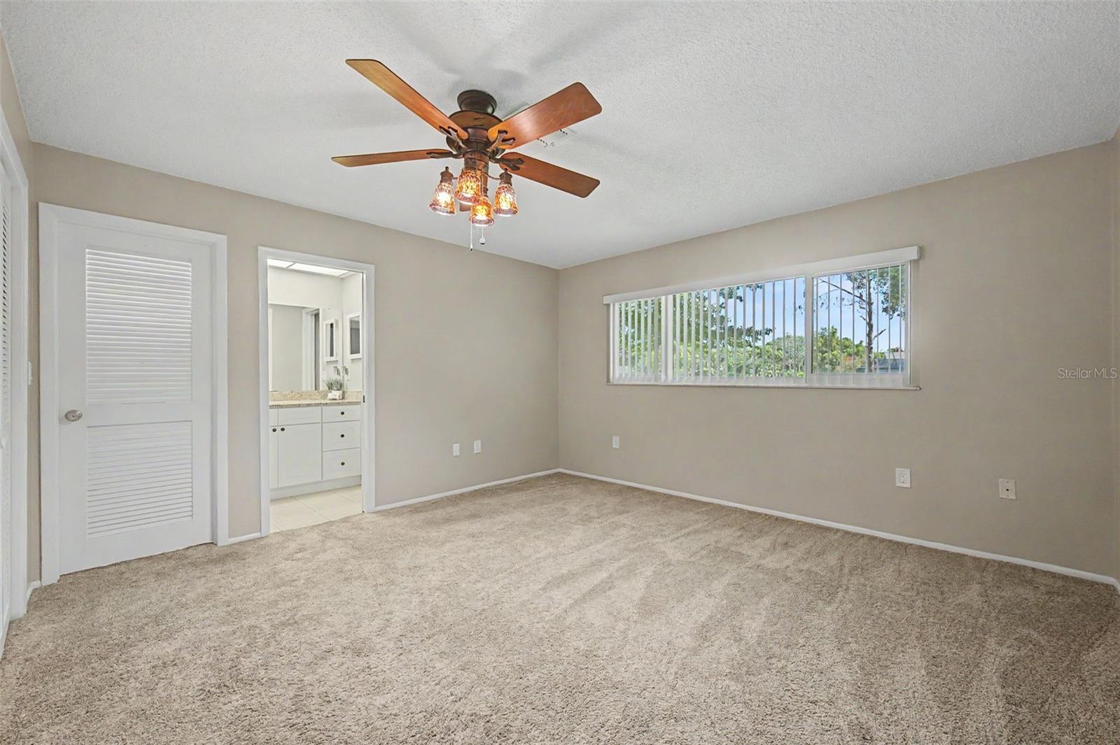 7800 FAIRLAWN DR