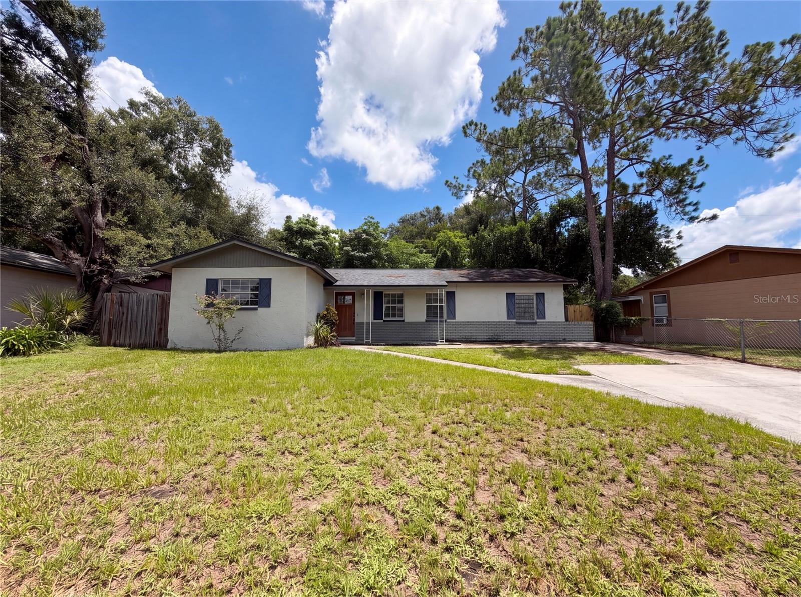 7018 Lynwood Dr, Tampa