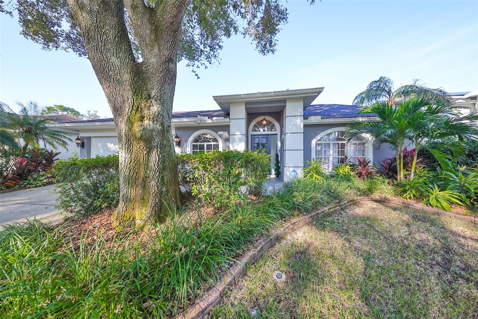 9309 Hampshire Park Dr, Tampa