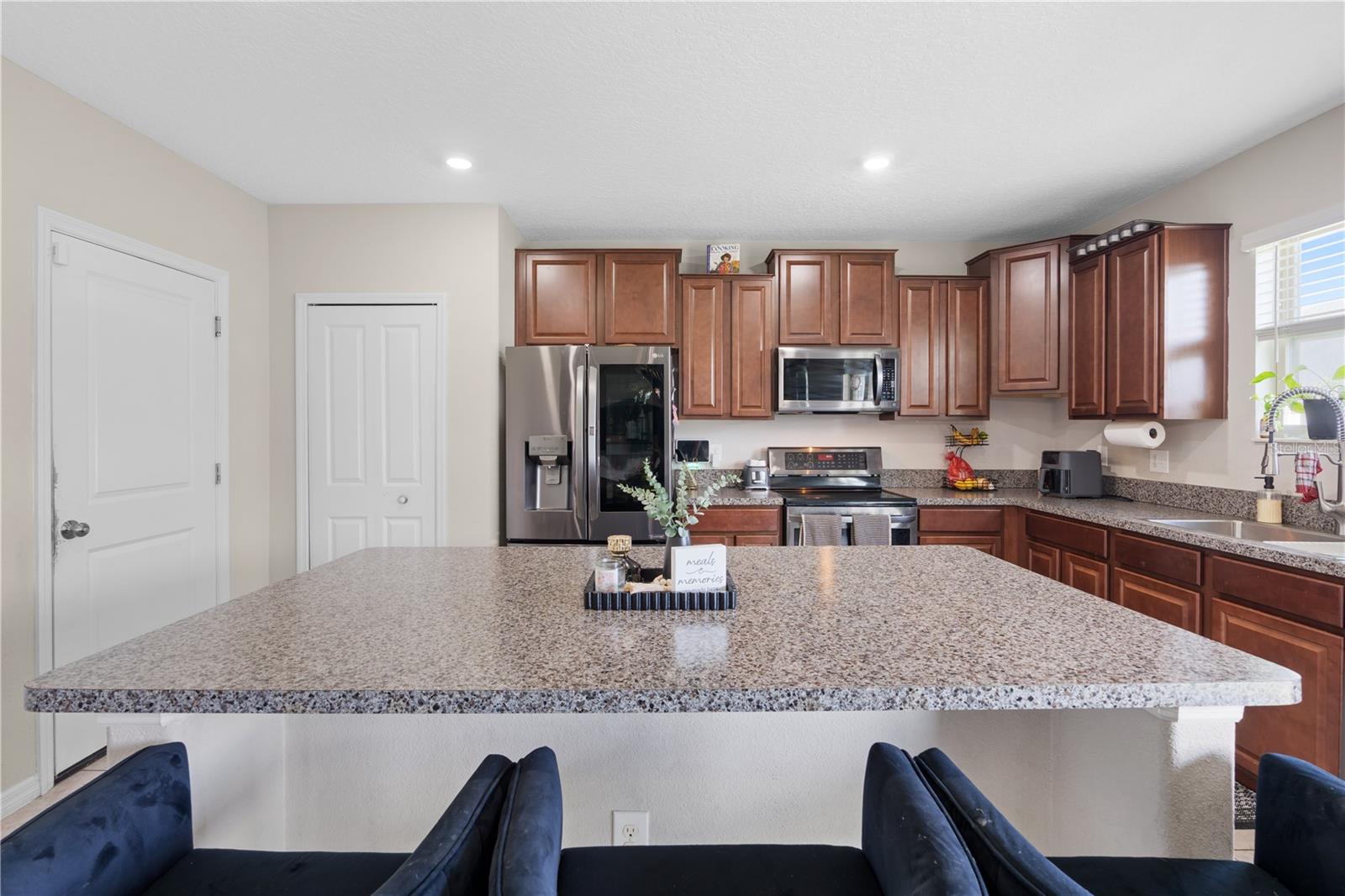 7420 PEARLY EVERLASTING AVE
