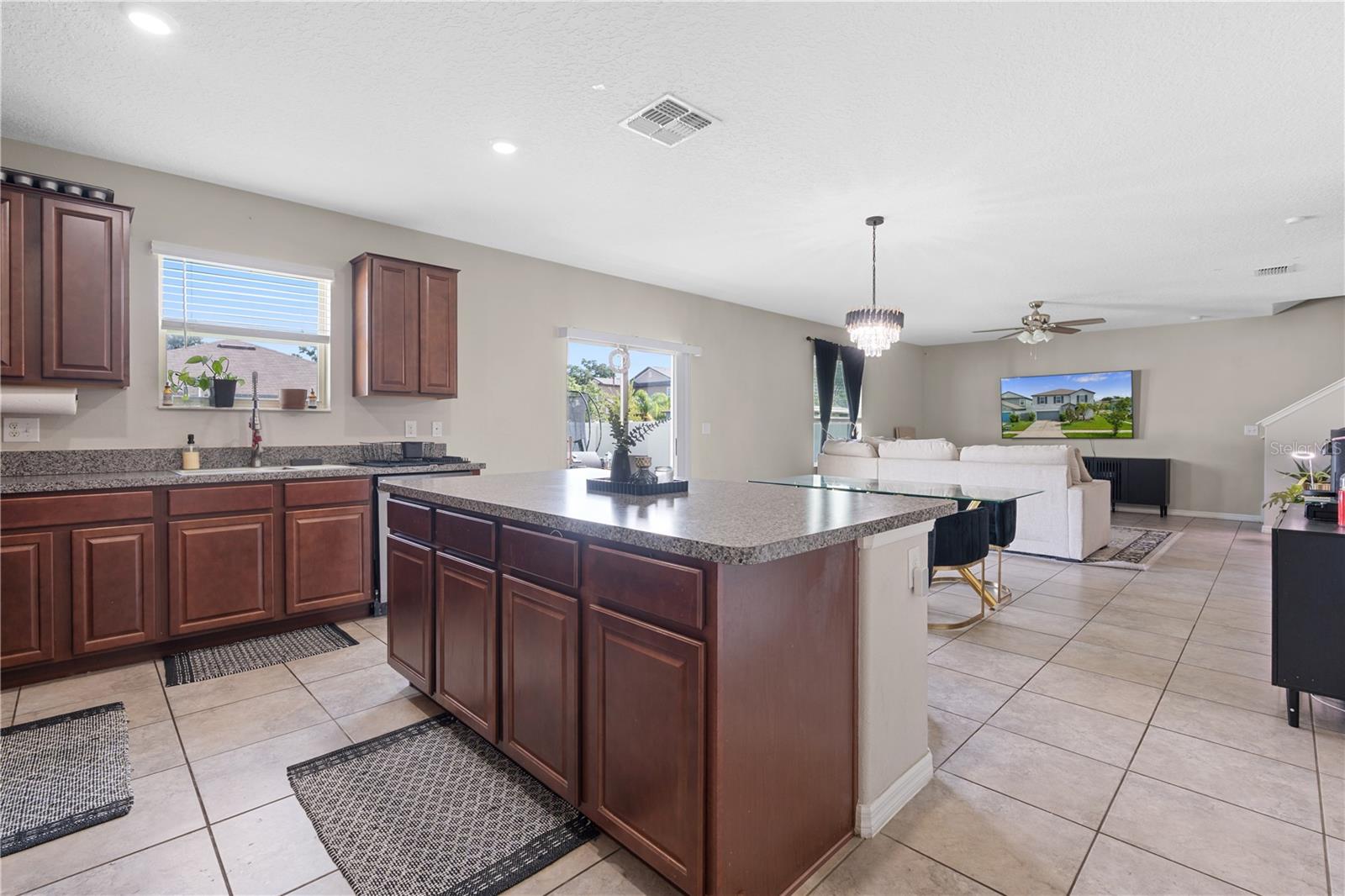 7420 PEARLY EVERLASTING AVE