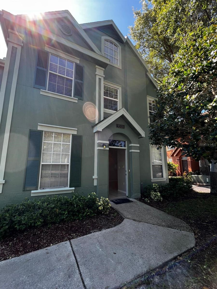 9310 Lake Chase Island Way #9310, Tampa