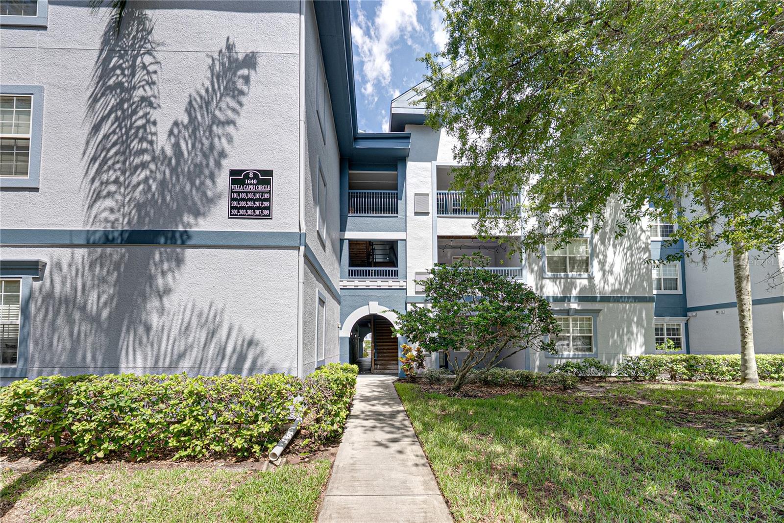 1640 VILLA CAPRI CIR #301