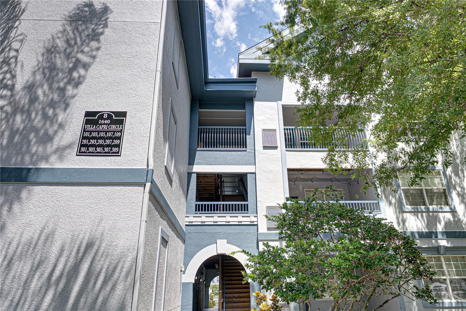 1640 VILLA CAPRI CIR #301