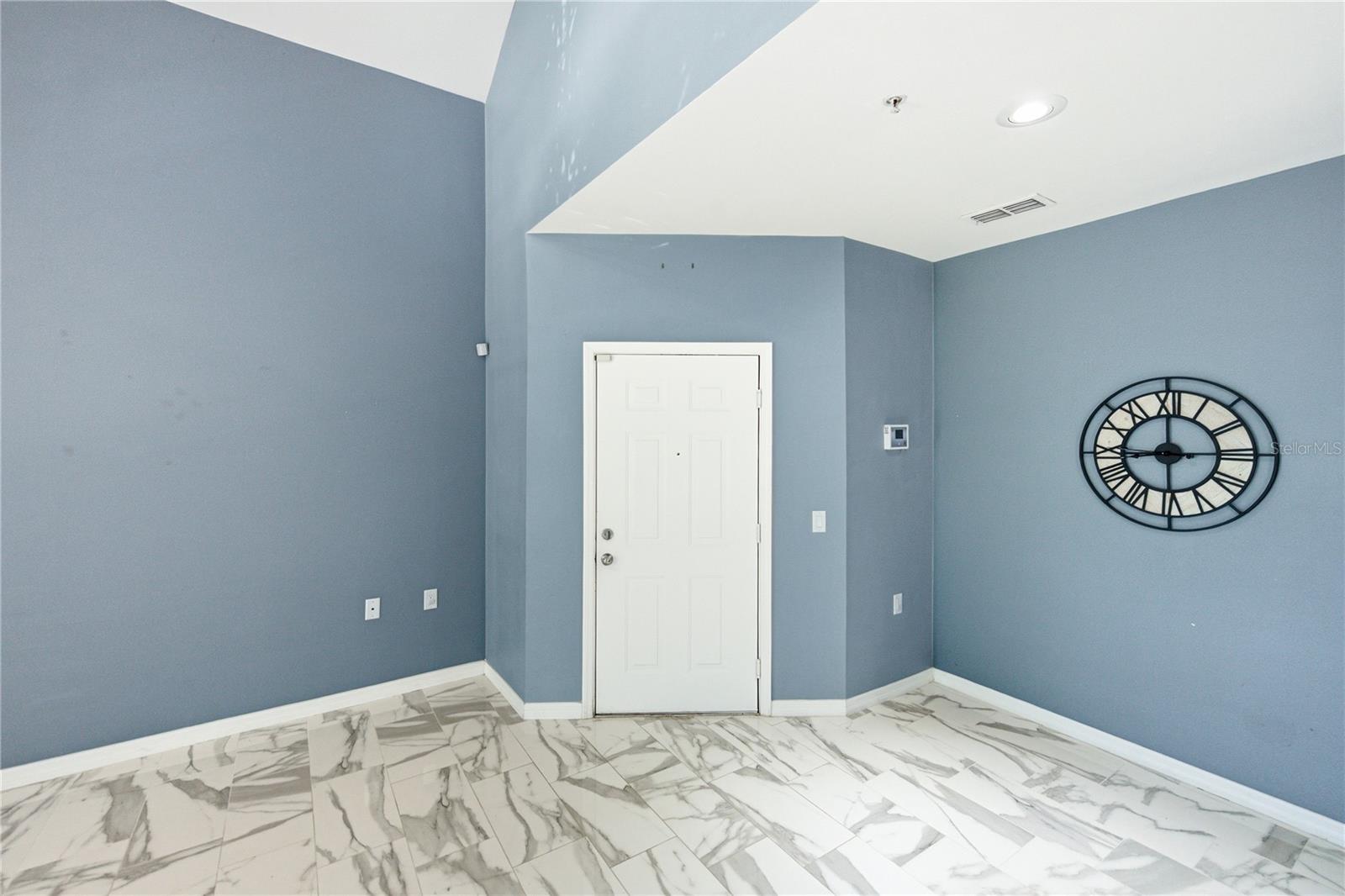 1640 VILLA CAPRI CIR #301