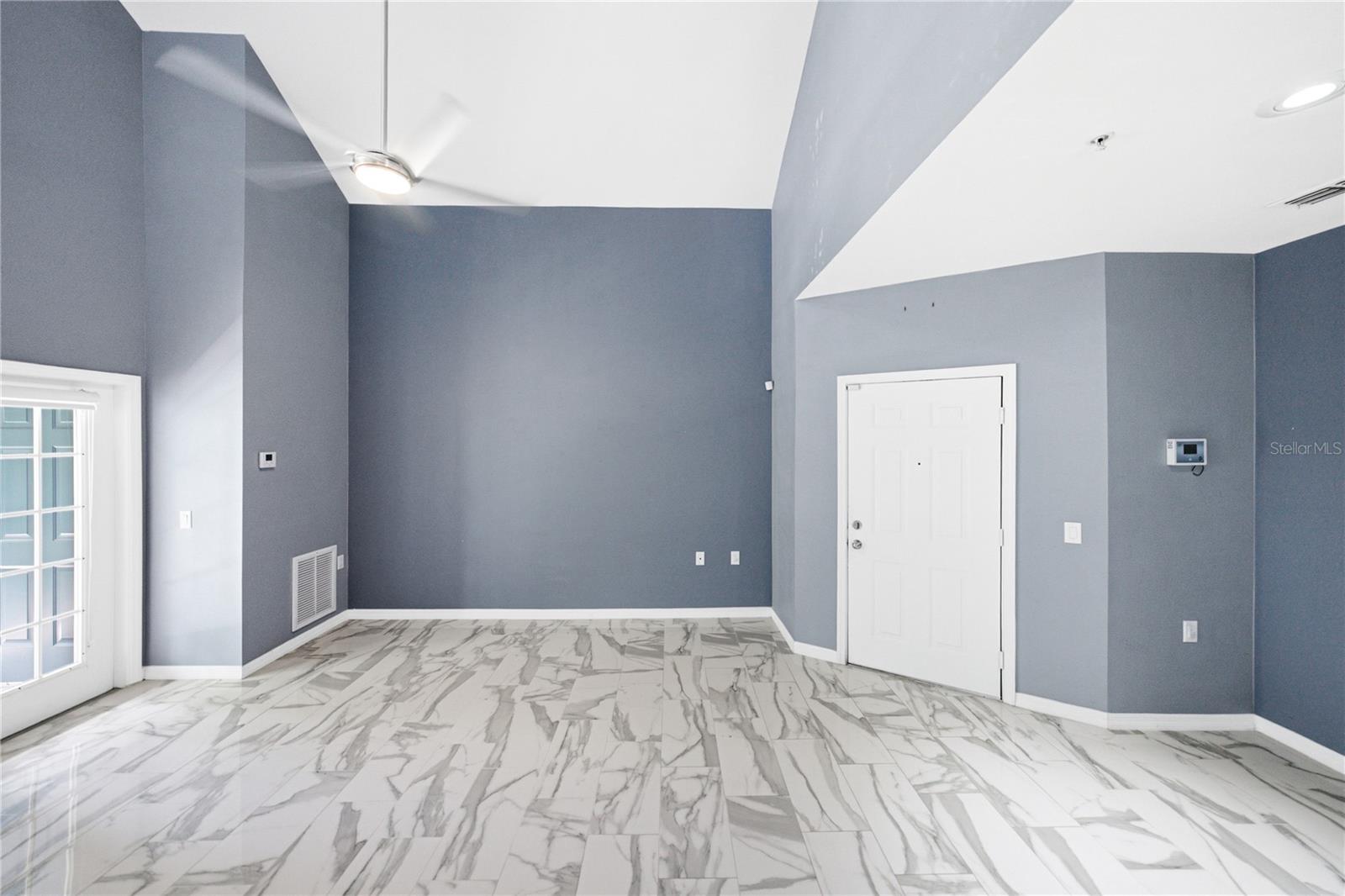 1640 VILLA CAPRI CIR #301