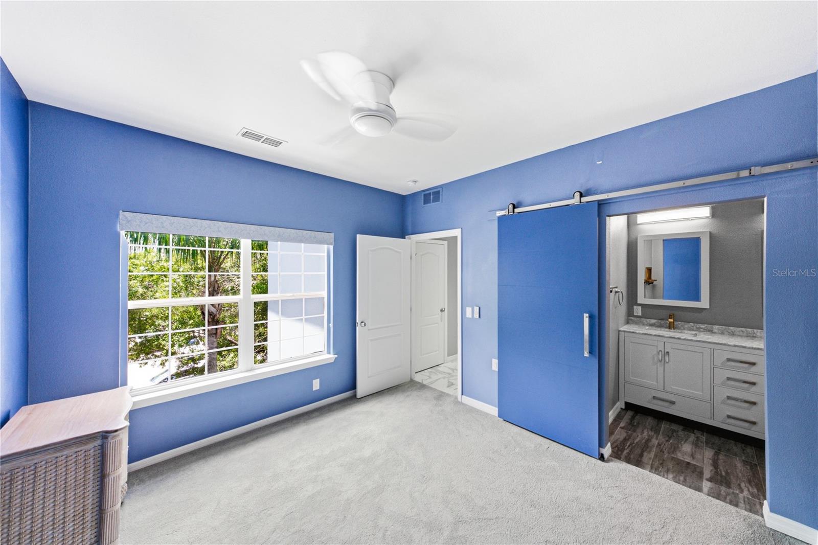 1640 VILLA CAPRI CIR #301