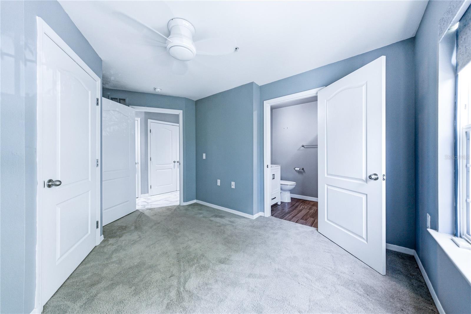 1640 VILLA CAPRI CIR #301