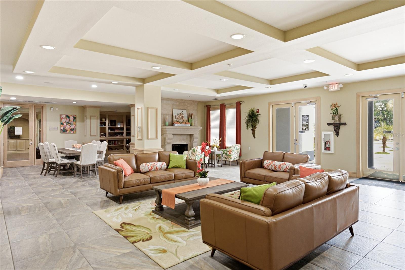 1640 VILLA CAPRI CIR #301