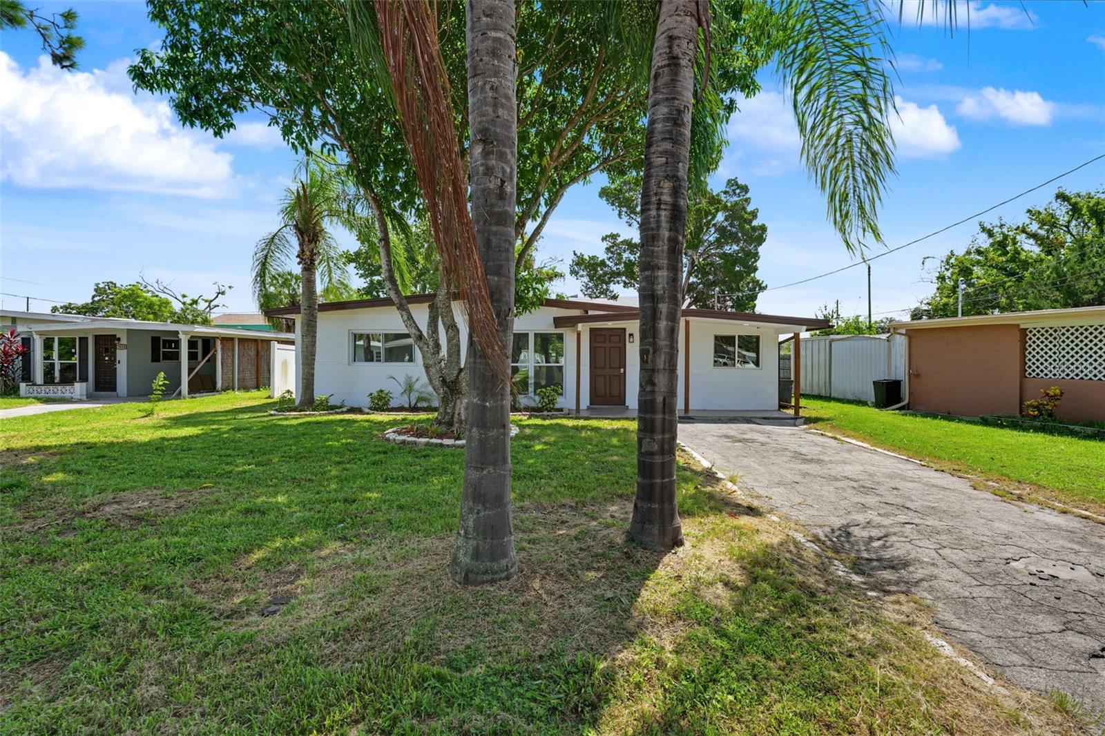 7377 ROYAL PALM DR