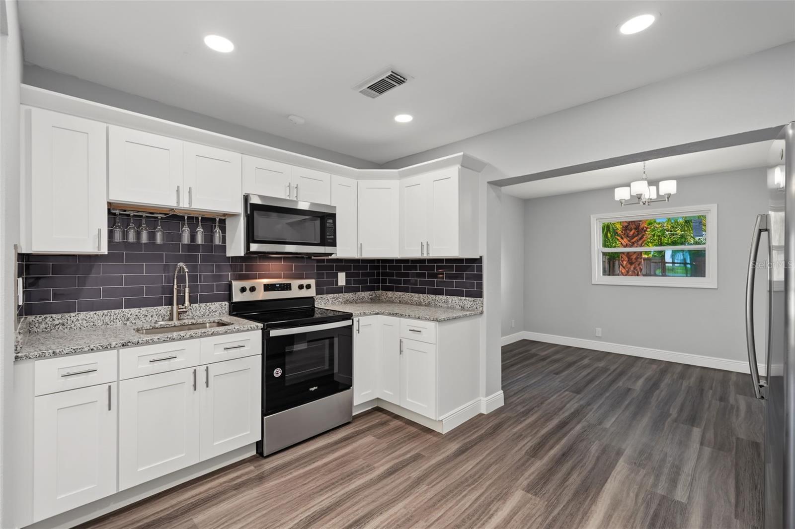 7377 ROYAL PALM DR