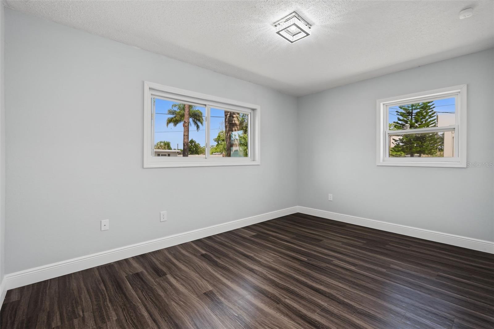 7377 ROYAL PALM DR