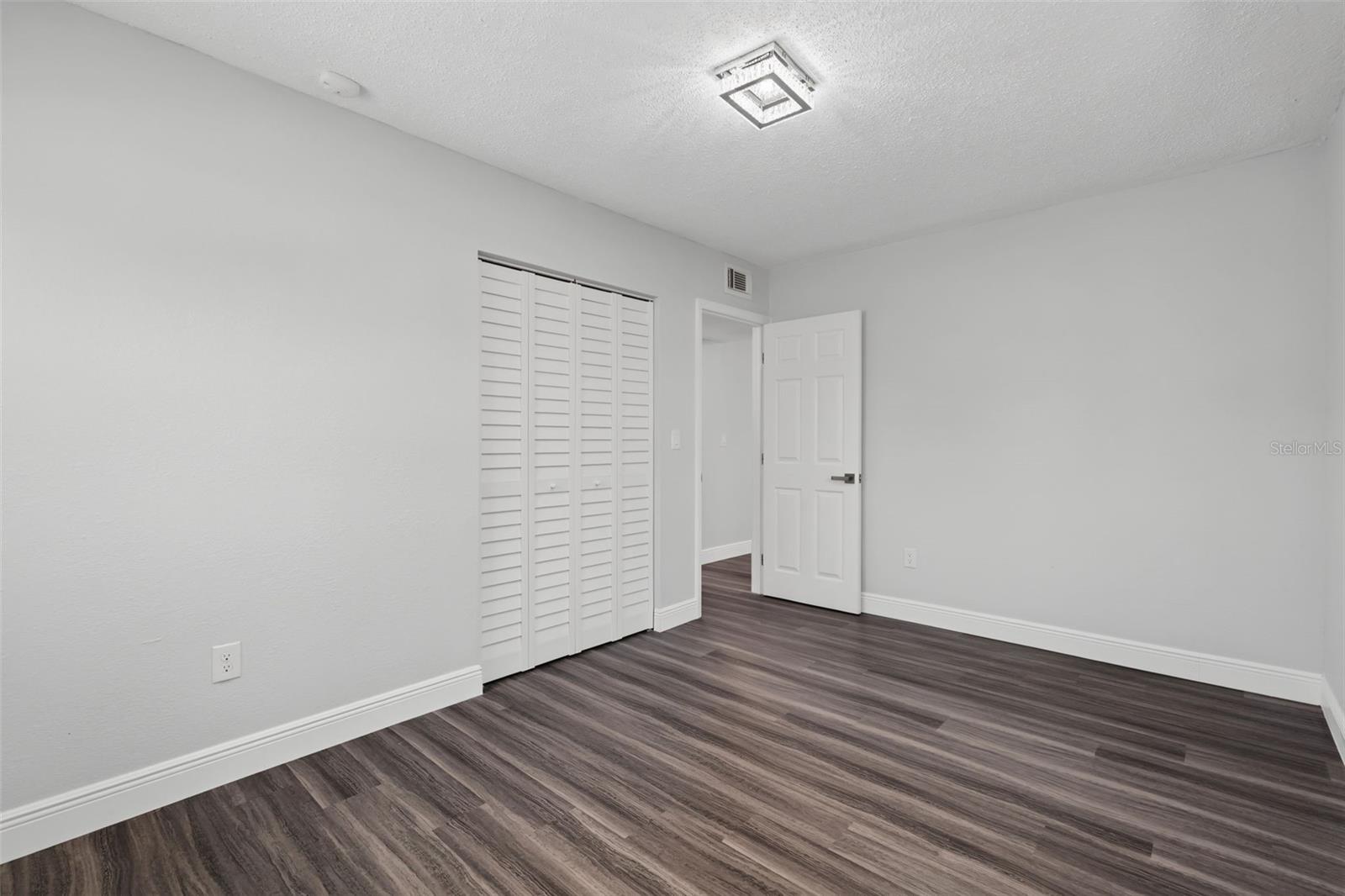 7377 ROYAL PALM DR