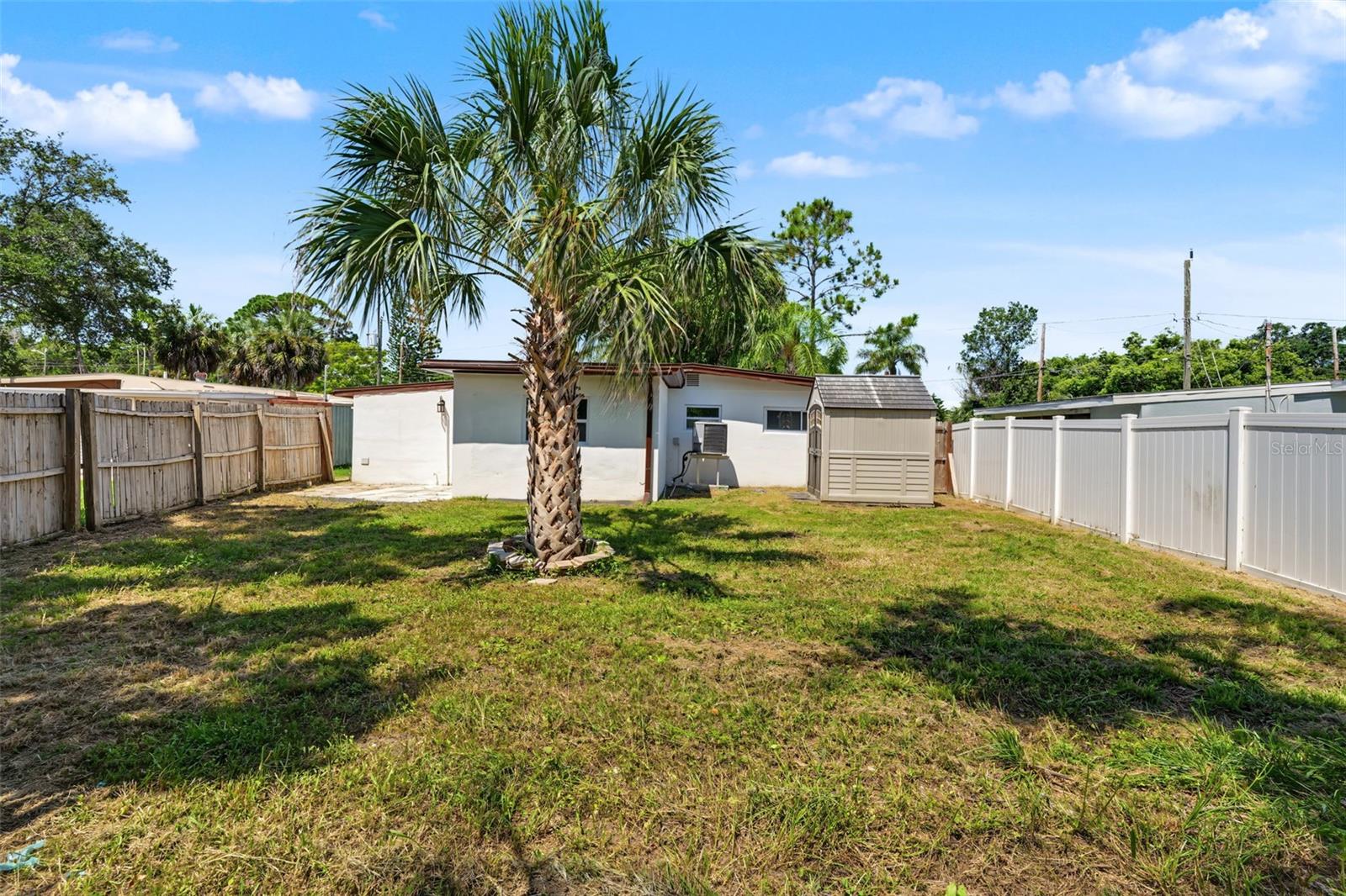 7377 ROYAL PALM DR