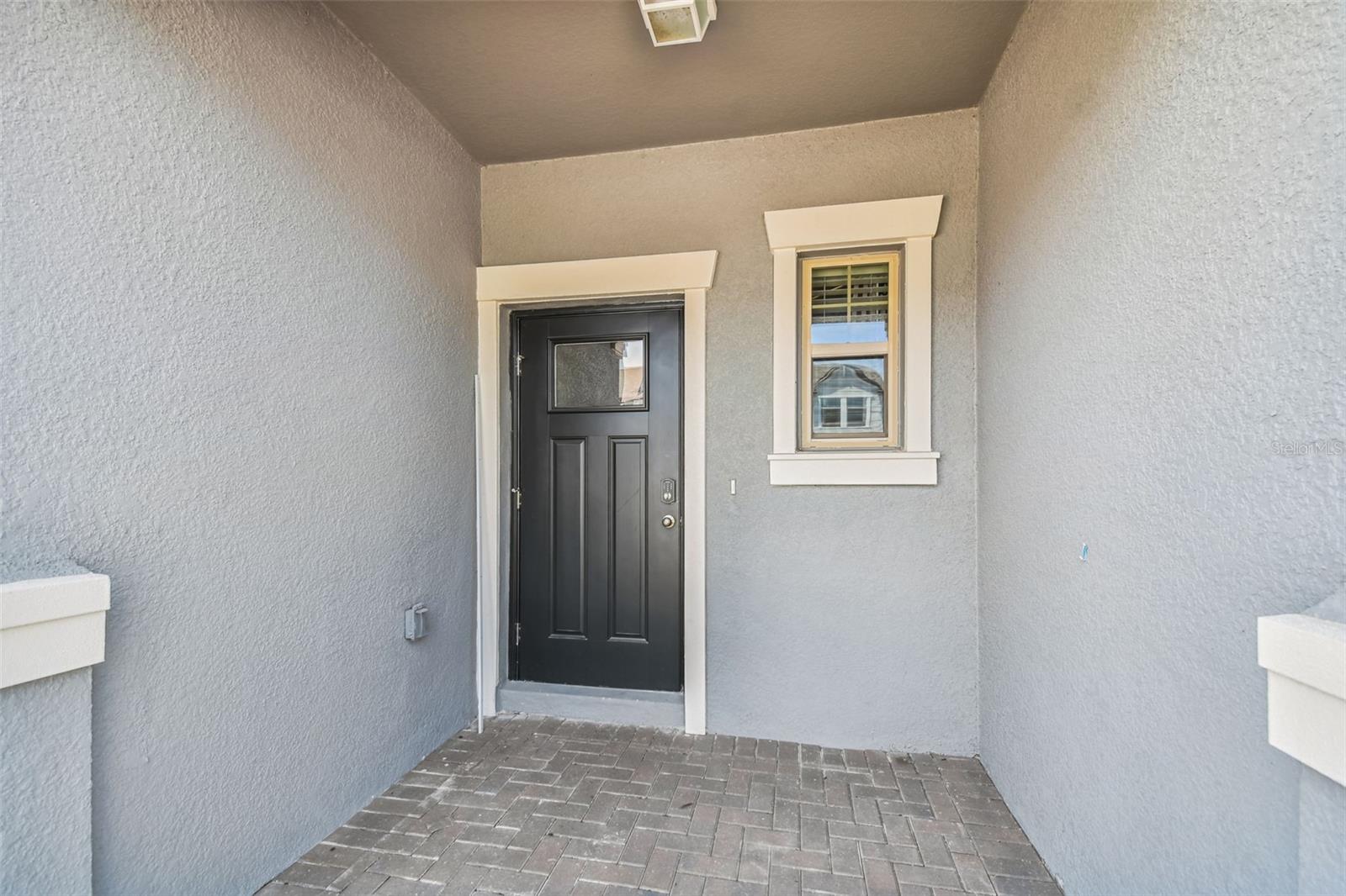 21868 LYONIA LN