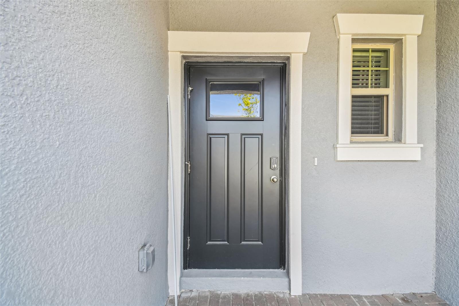21868 LYONIA LN