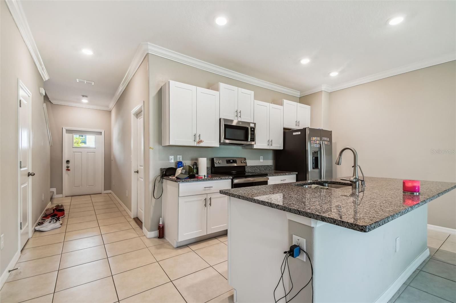 21868 LYONIA LN