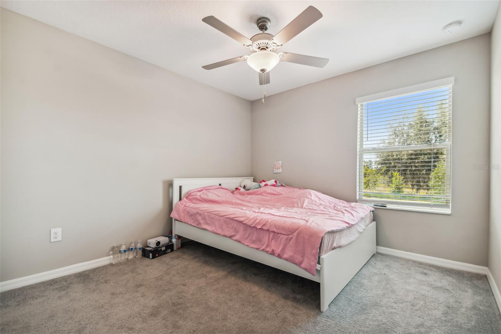 21868 LYONIA LN