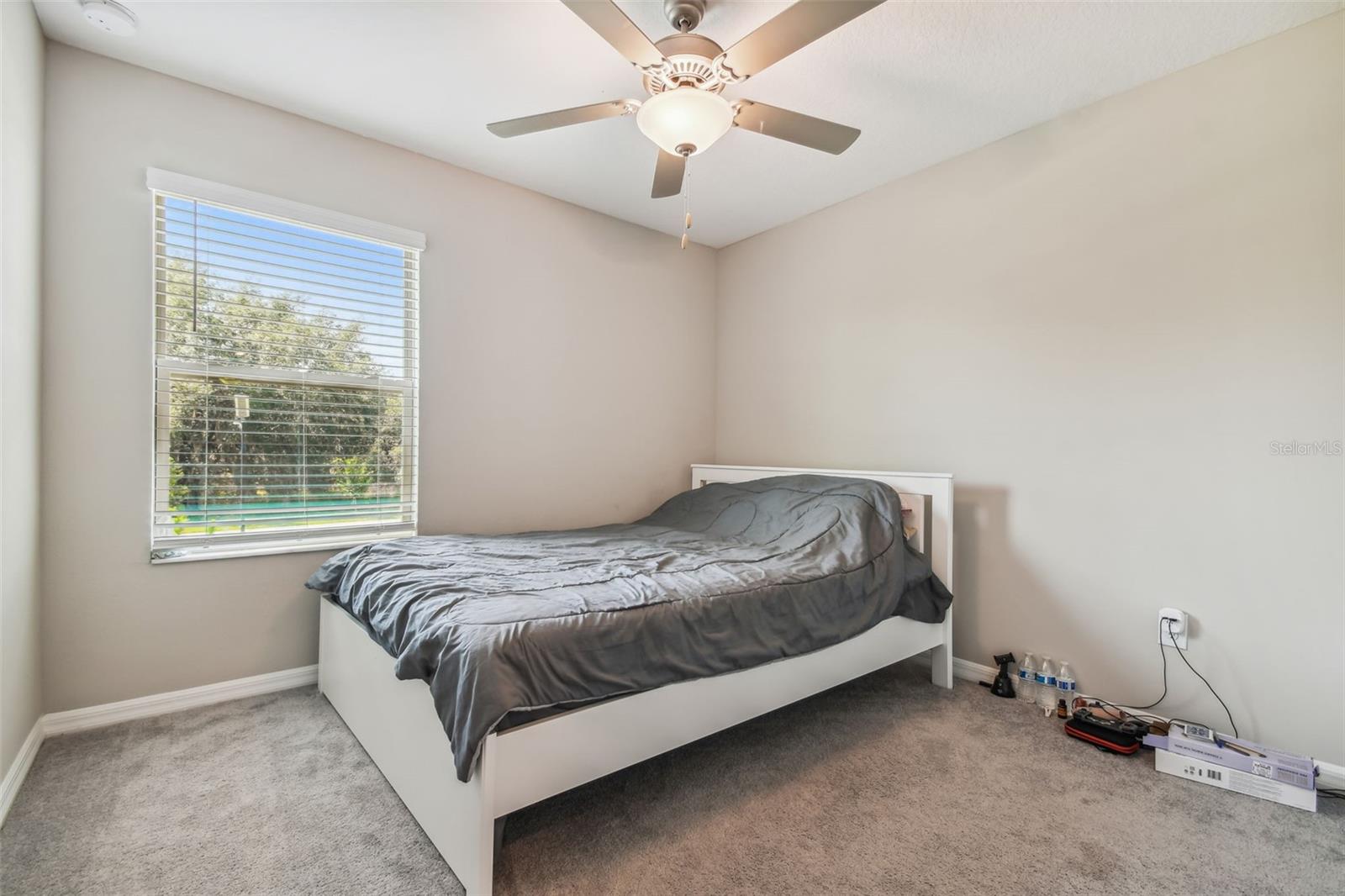 21868 LYONIA LN