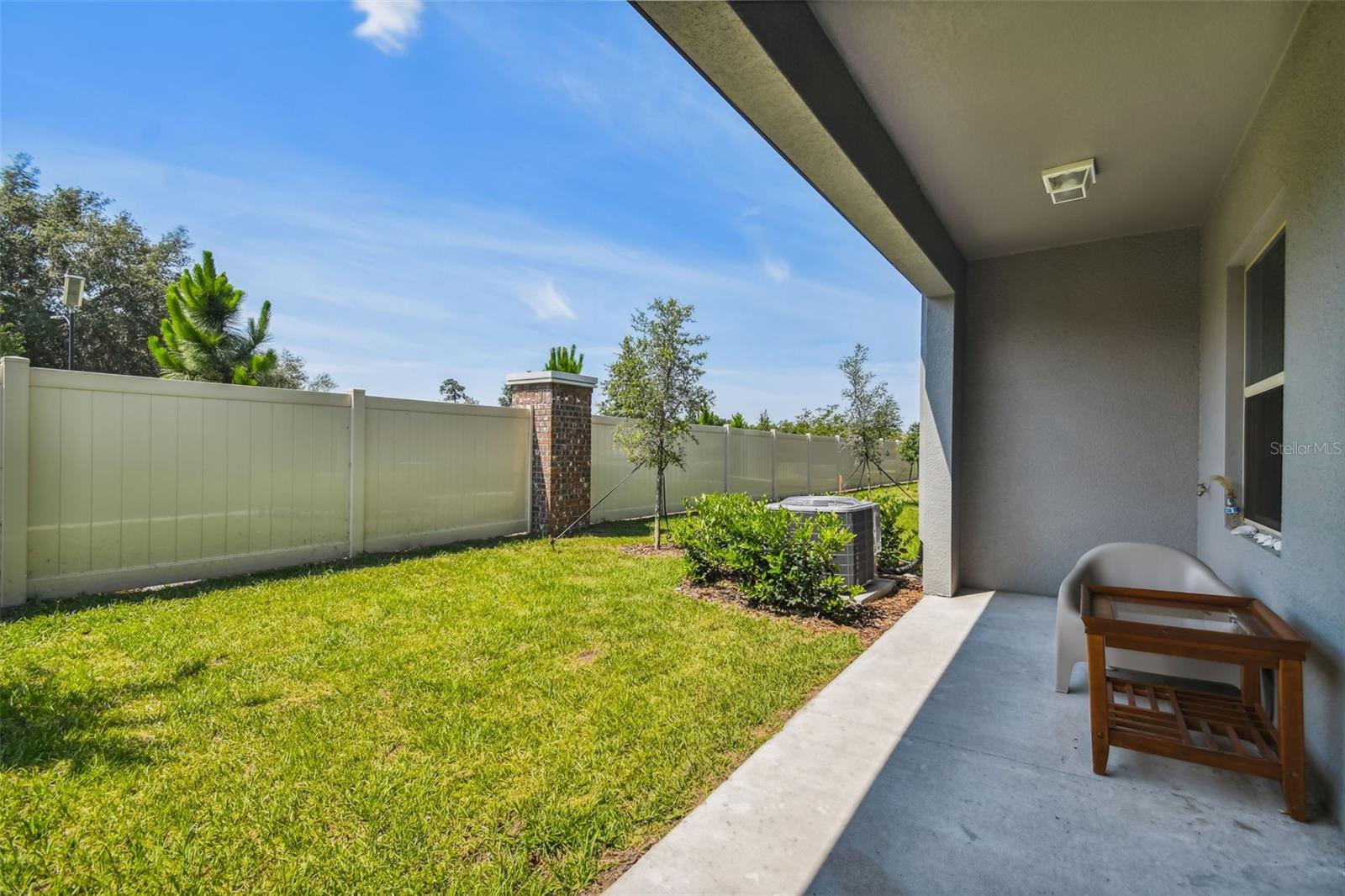21868 LYONIA LN