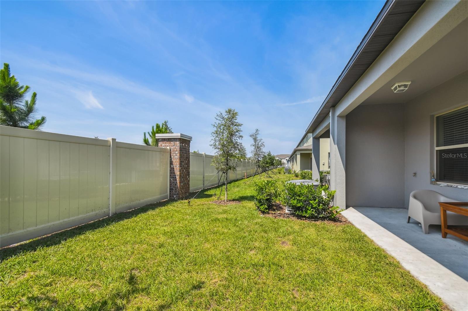 21868 LYONIA LN
