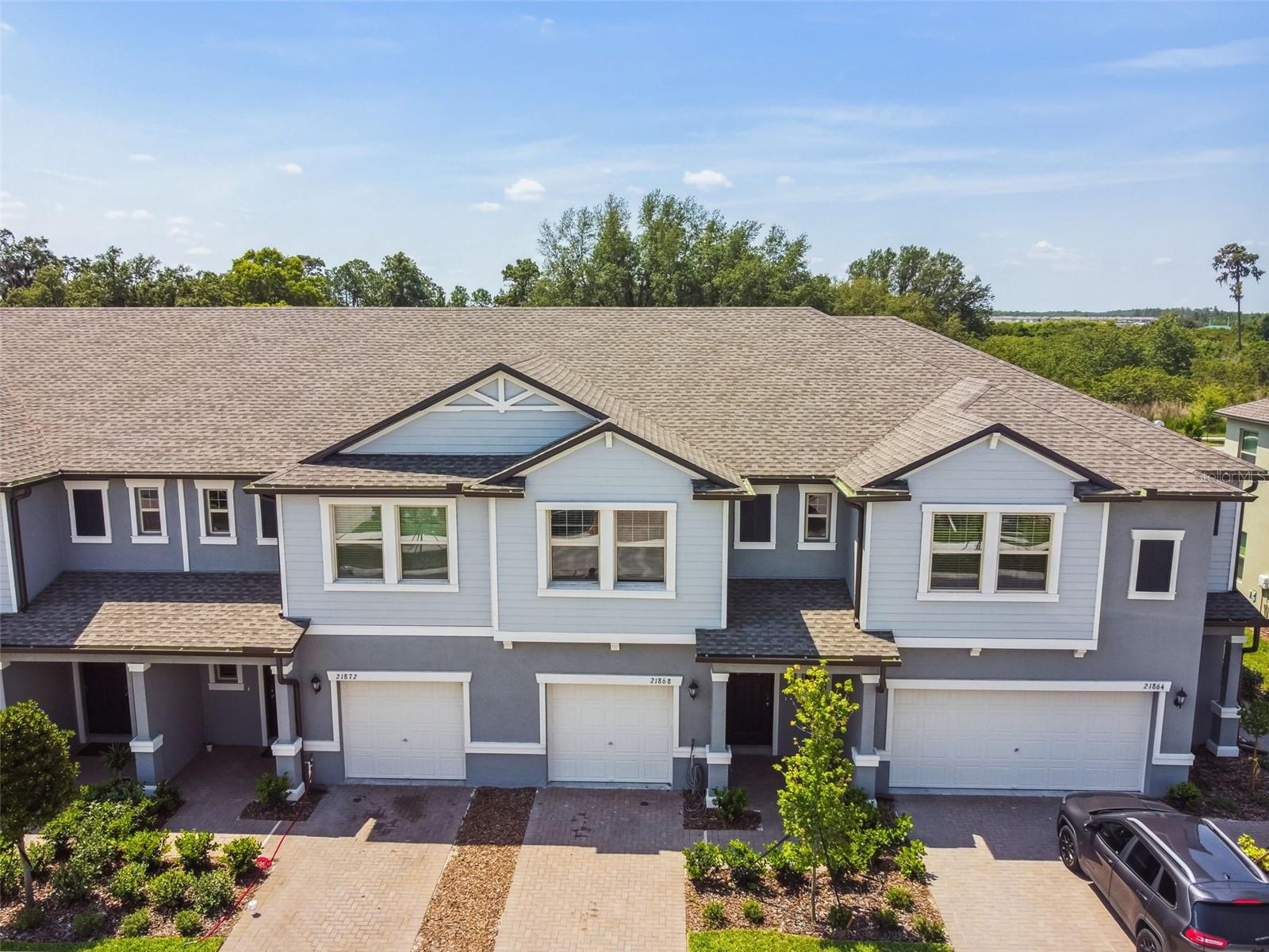 21868 LYONIA LN