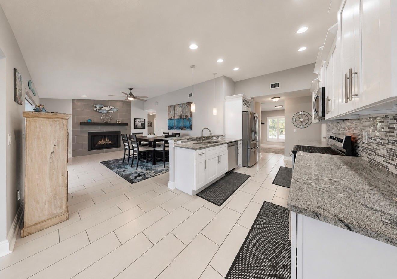 708 SPANISH MAIN DR