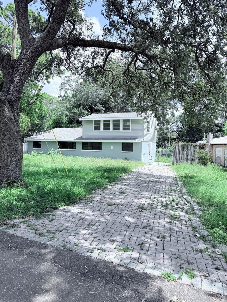 10801 N EDISON AVE