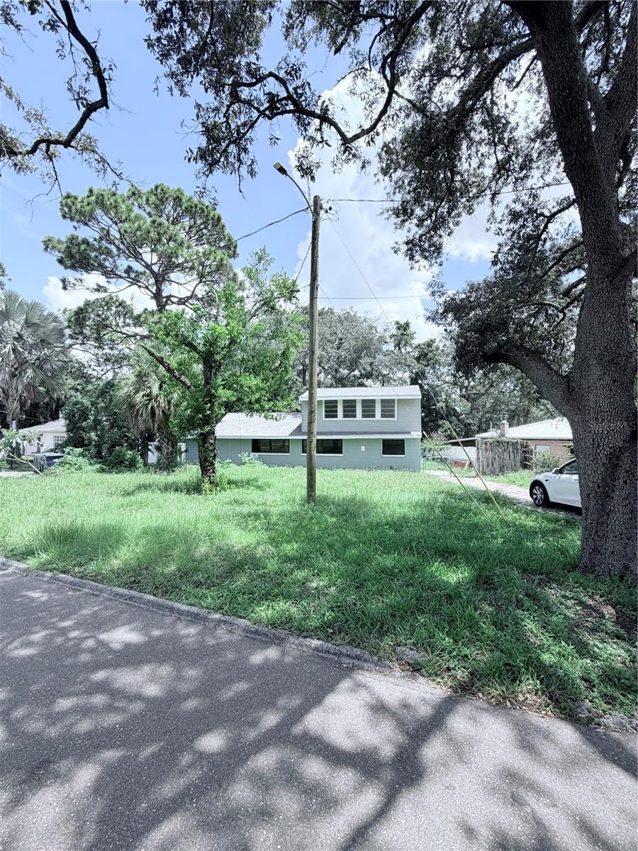 10801 N EDISON AVE