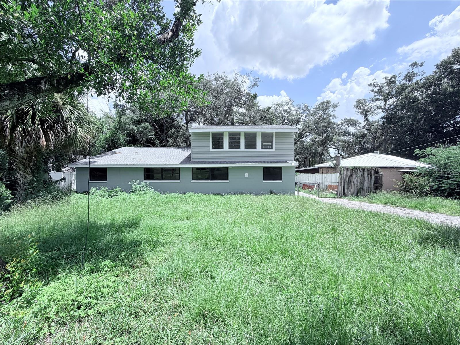 10801 N EDISON AVE