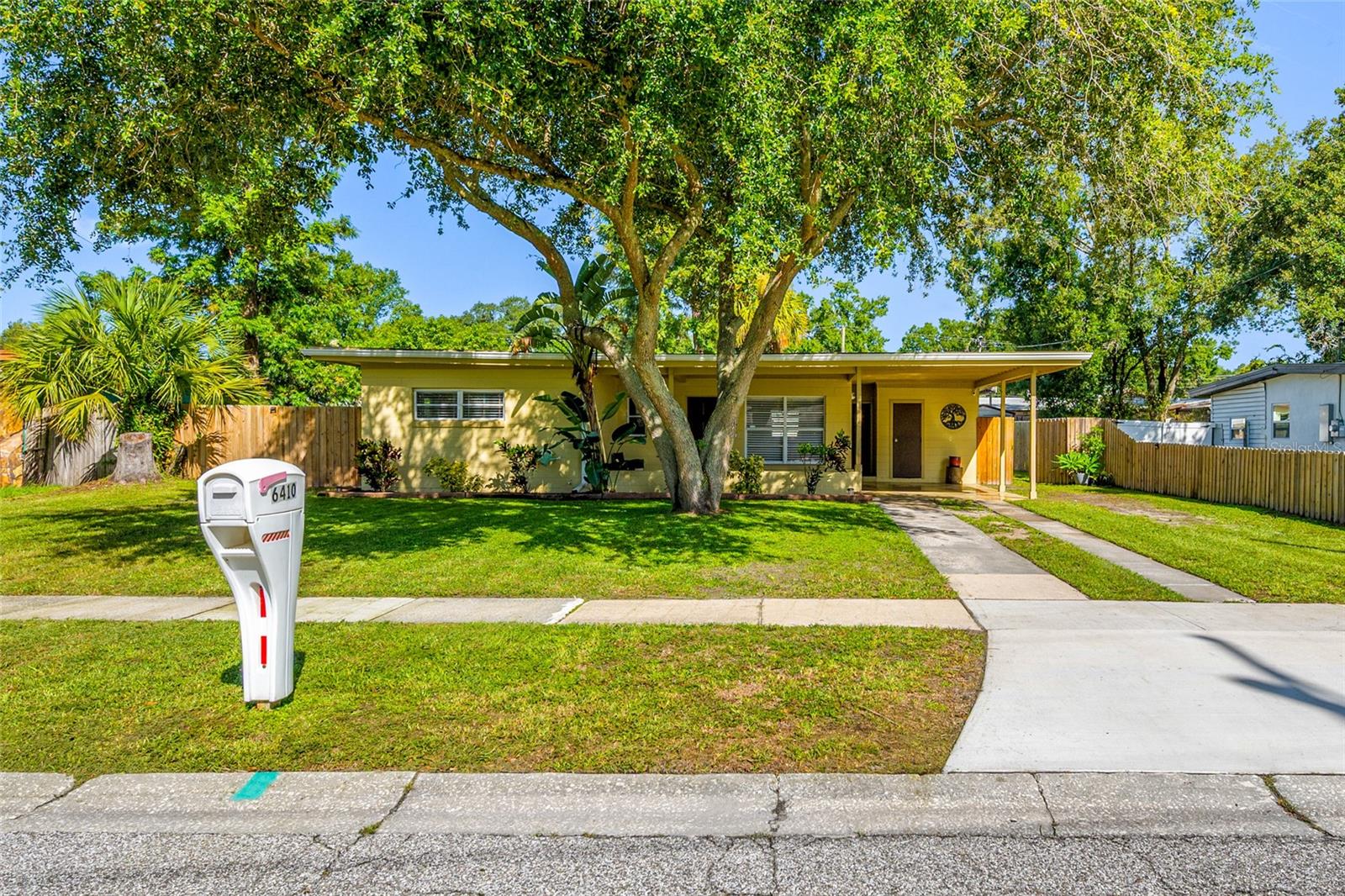 6410 Walton Way, Tampa