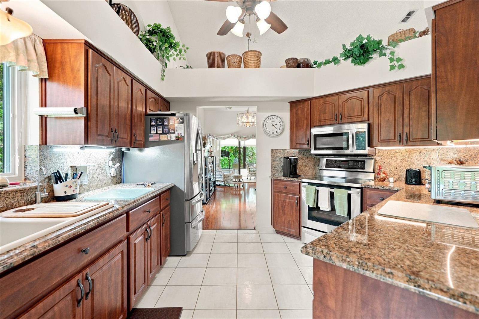 9239 TURNBERRY CT