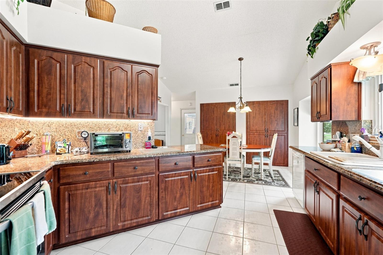 9239 TURNBERRY CT