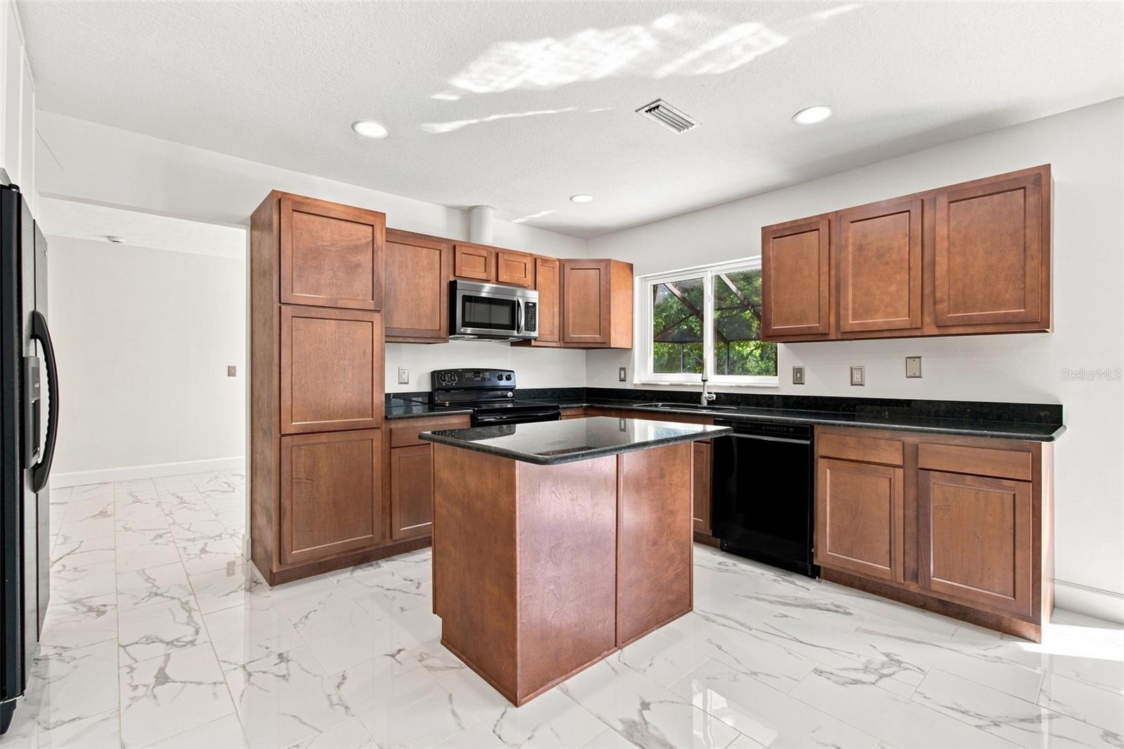 7233 WOODBROOK DR
