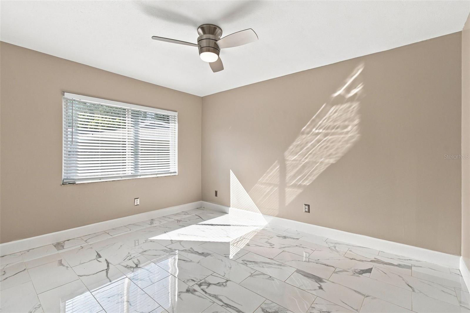7233 WOODBROOK DR