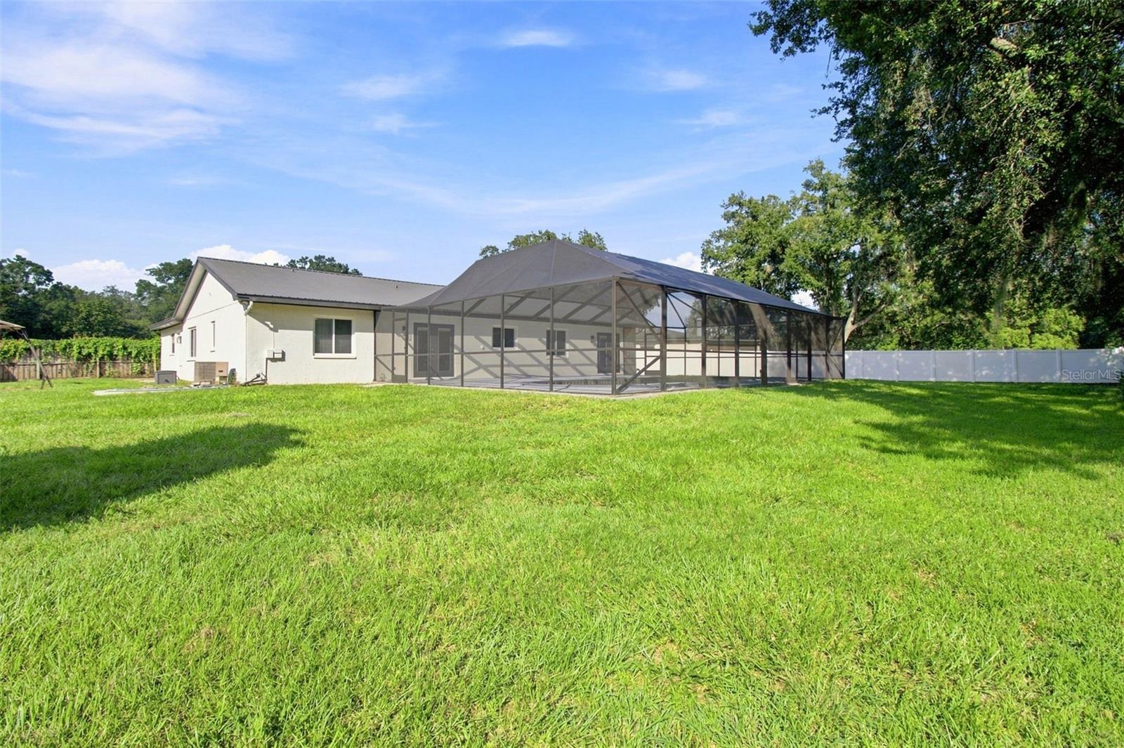 7233 WOODBROOK DR