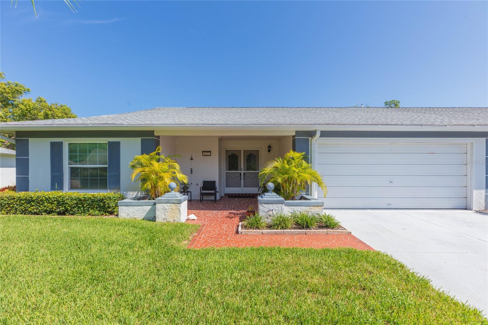 8423 Pebble Dr, Port Richey