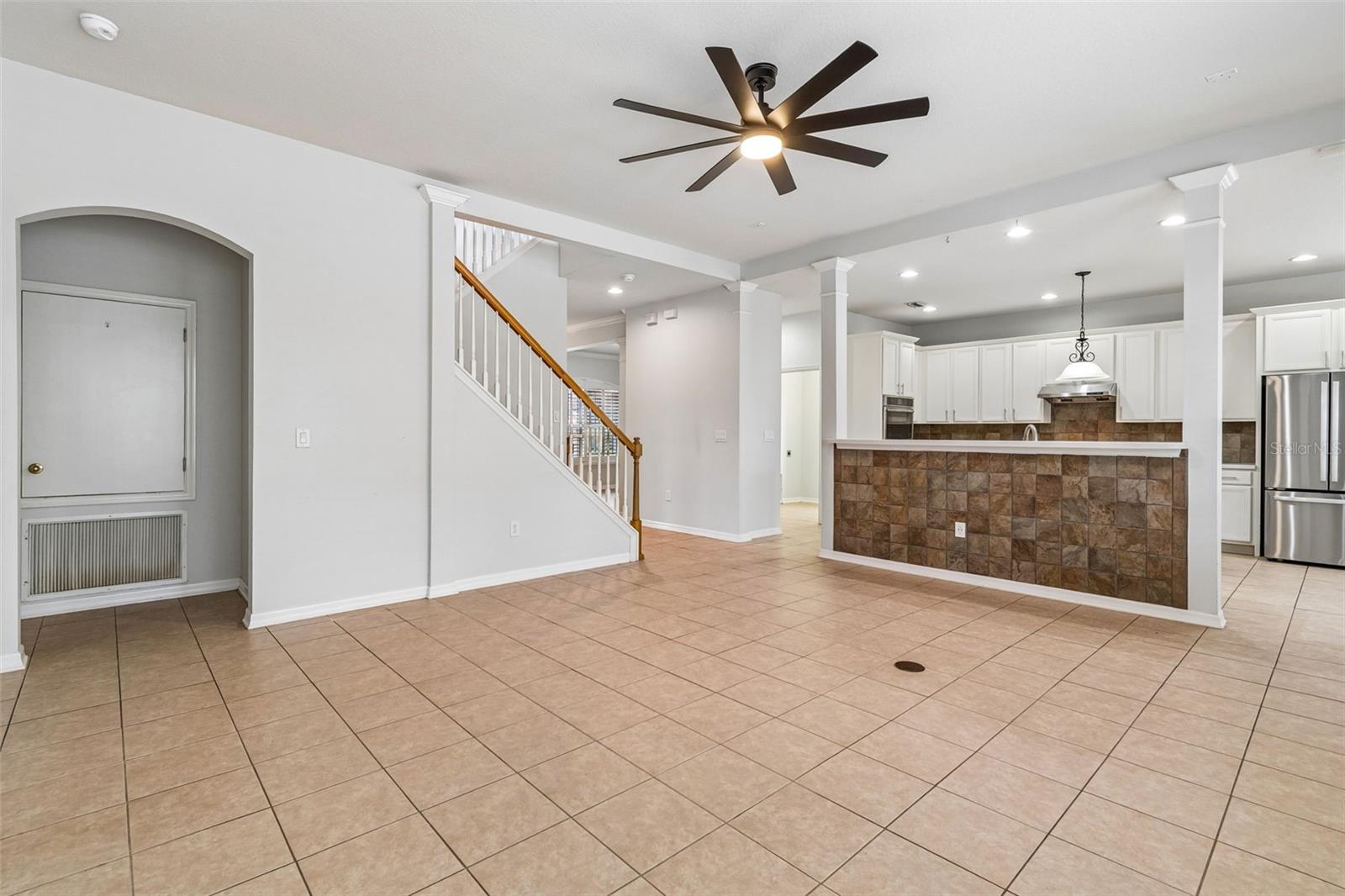 8523 NORTHTON GROVES BLVD