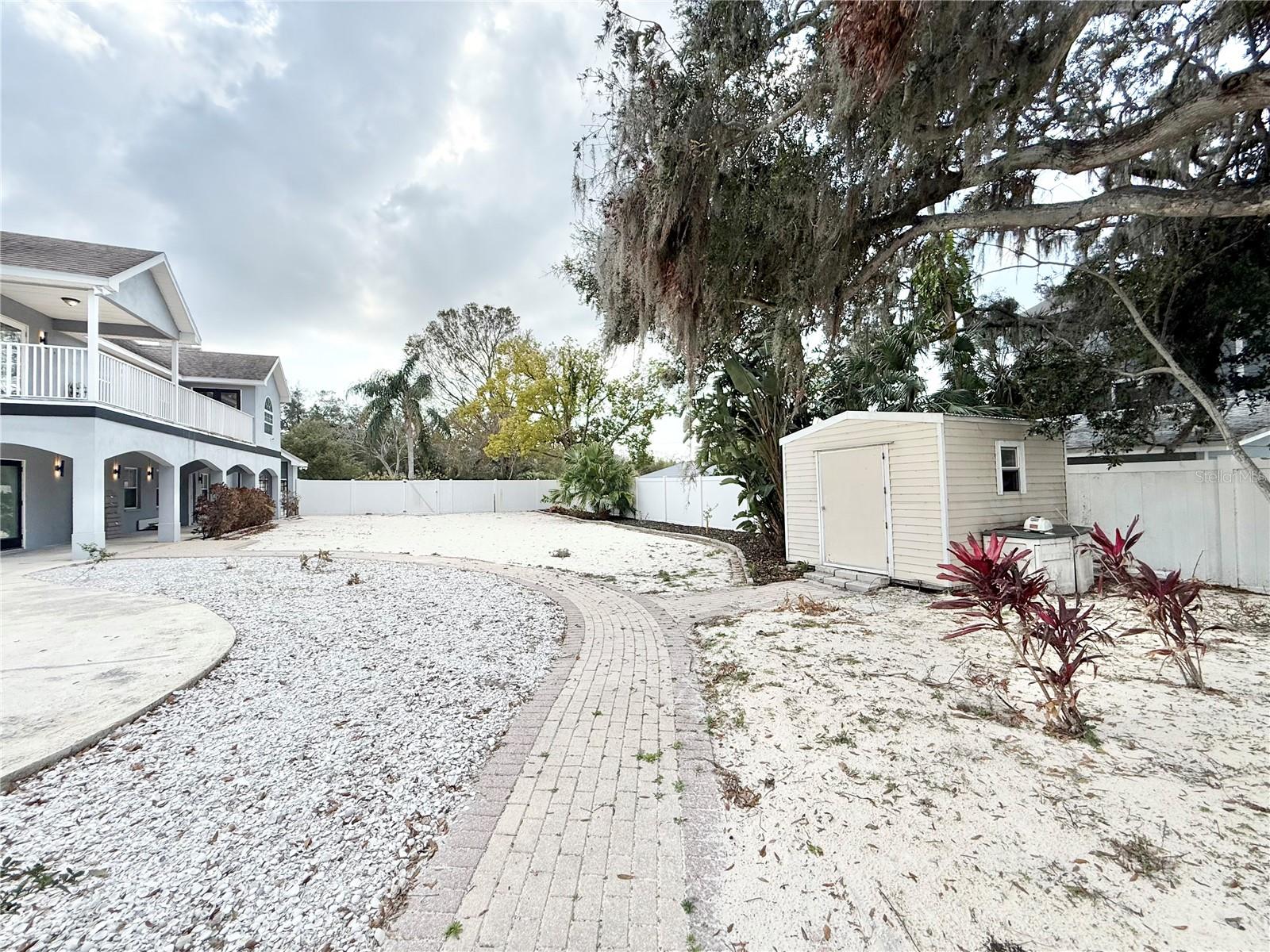 6710 MYRNA DR