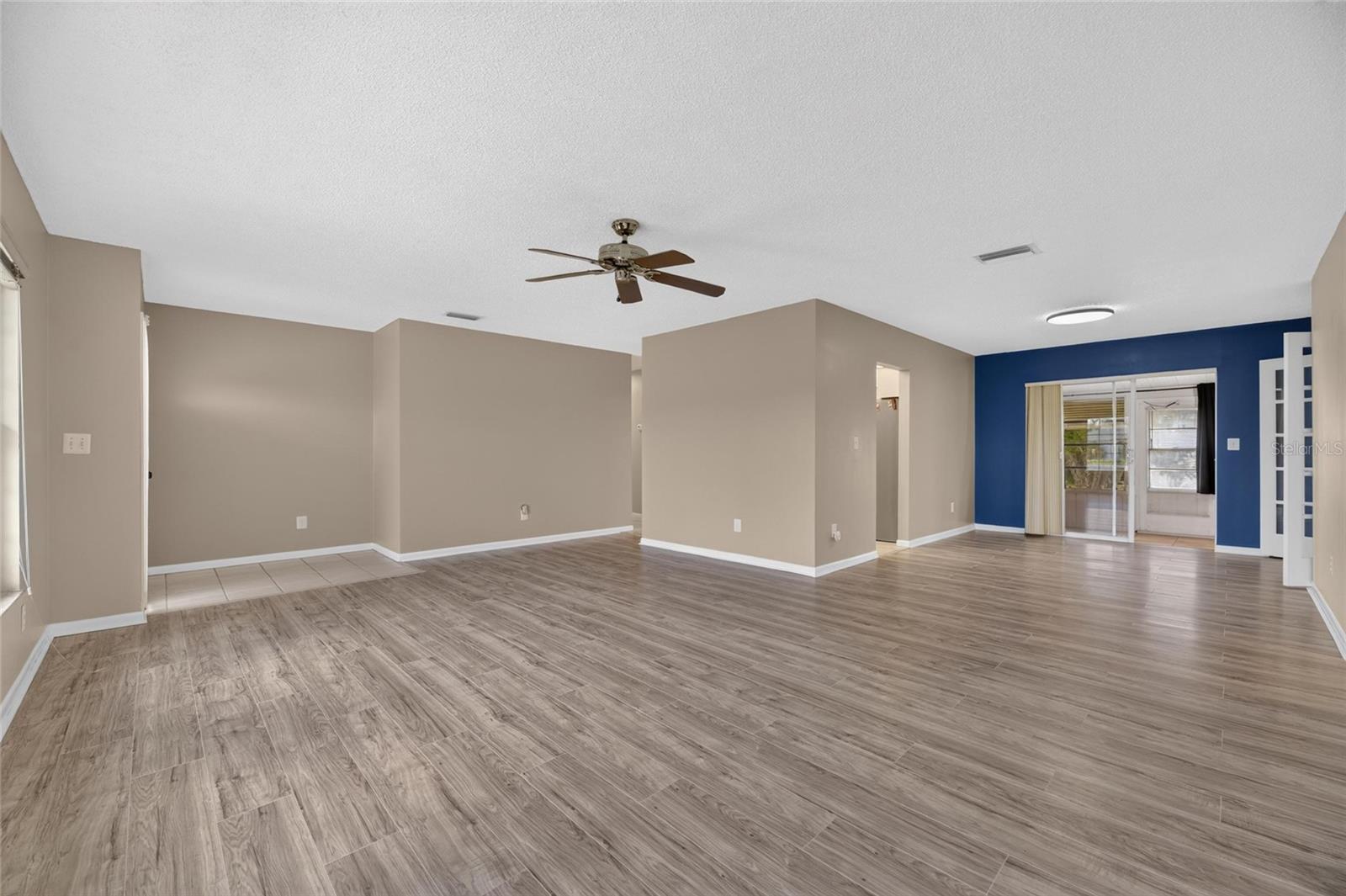 1743 COCO PALM CIR
