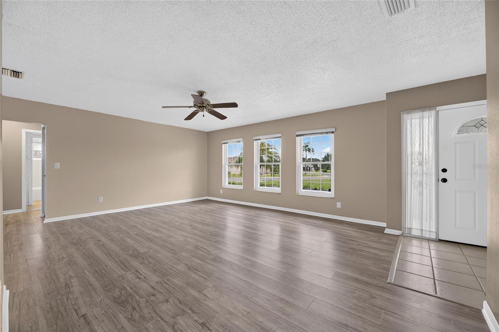 1743 COCO PALM CIR