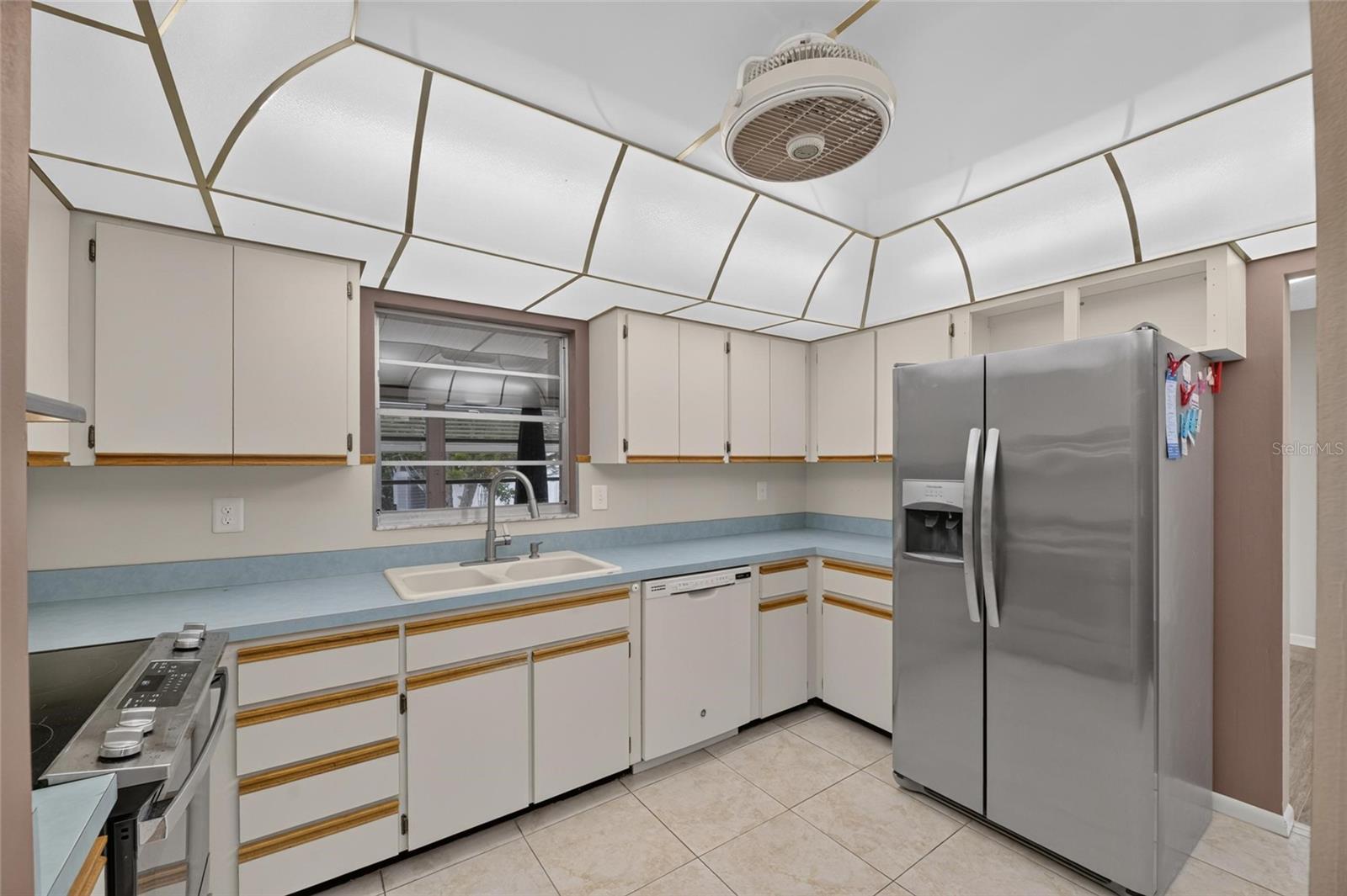 1743 COCO PALM CIR